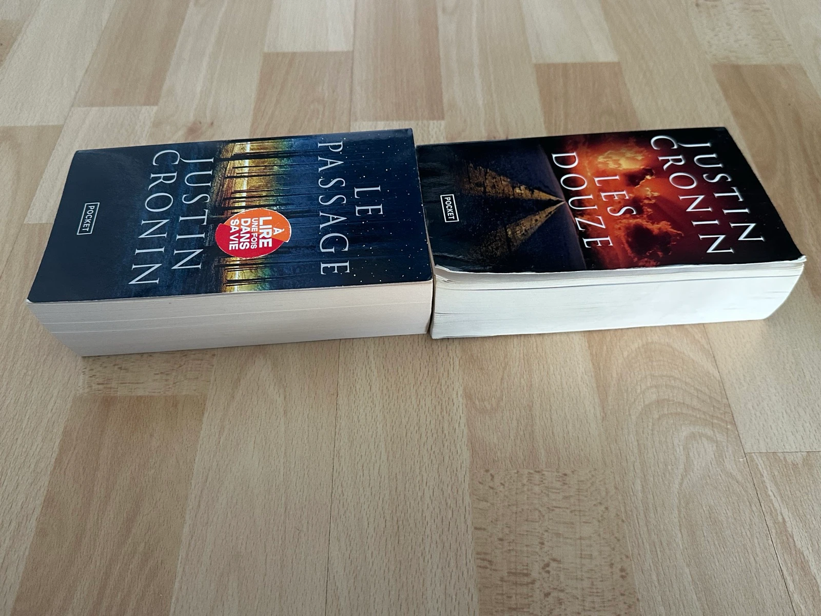 Lot Justin Cronin - De Overgang + De Twaalf Deel 1 en 2 van de Trilogie - Pocket – photo 3